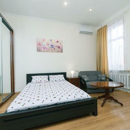 Apartment On Saksahanskoho Street Kiev Luaran gambar