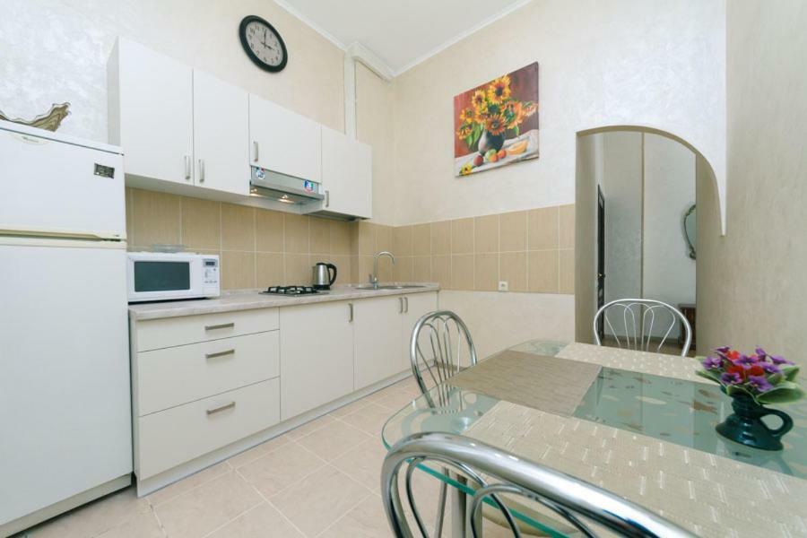 Apartment On Saksahanskoho Street Kiev Luaran gambar
