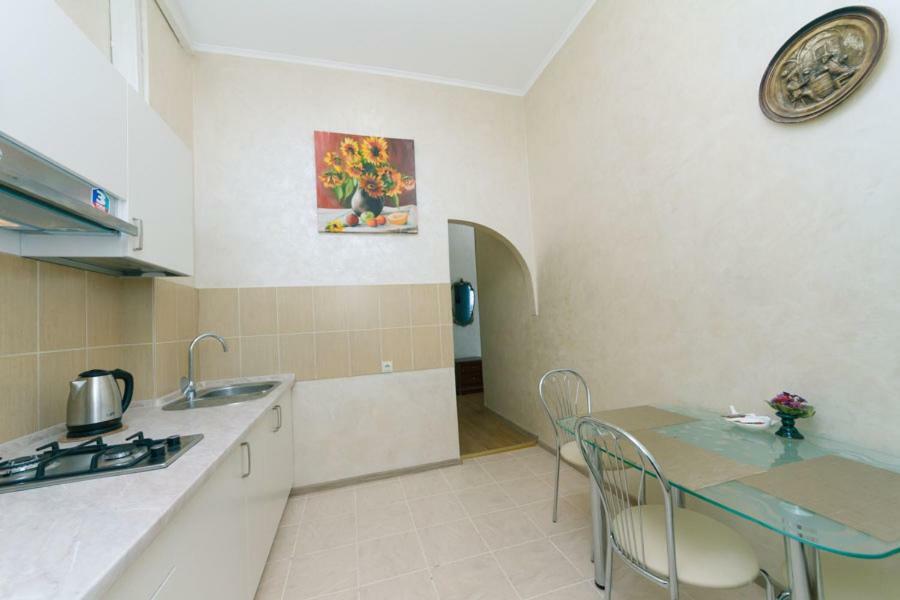 Apartment On Saksahanskoho Street Kiev Luaran gambar