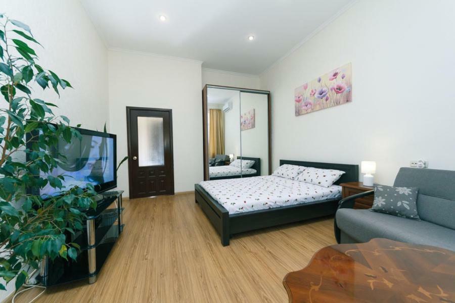Apartment On Saksahanskoho Street Kiev Luaran gambar